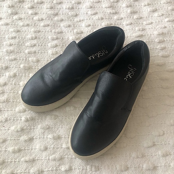 J/Slides Women’s Leather Slip On Sneaker - Picture 4 of 10